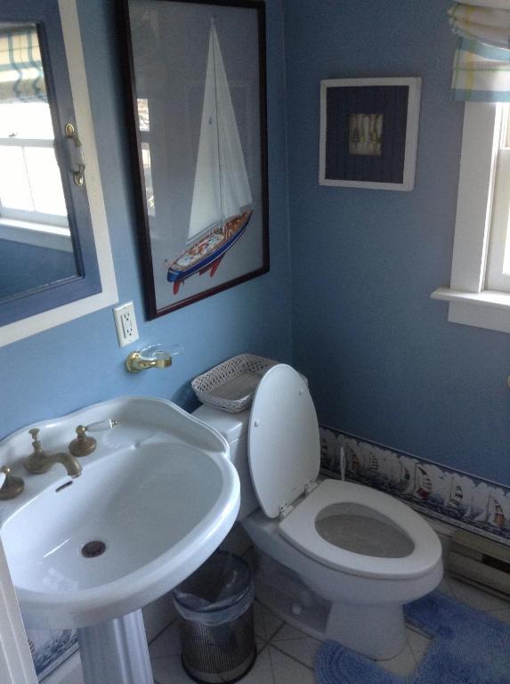 Newport Rose Cottage Room photo